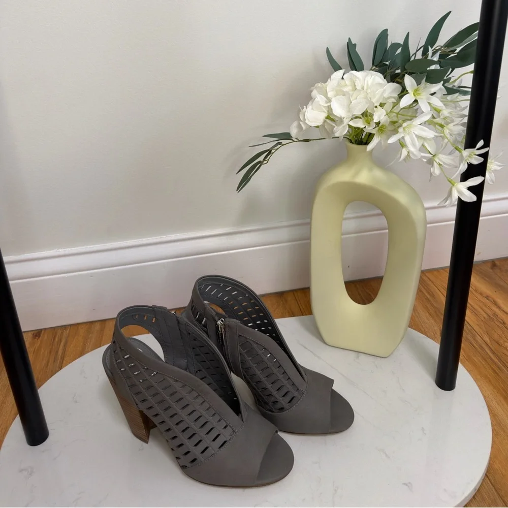 Vince Camuto elegant gray